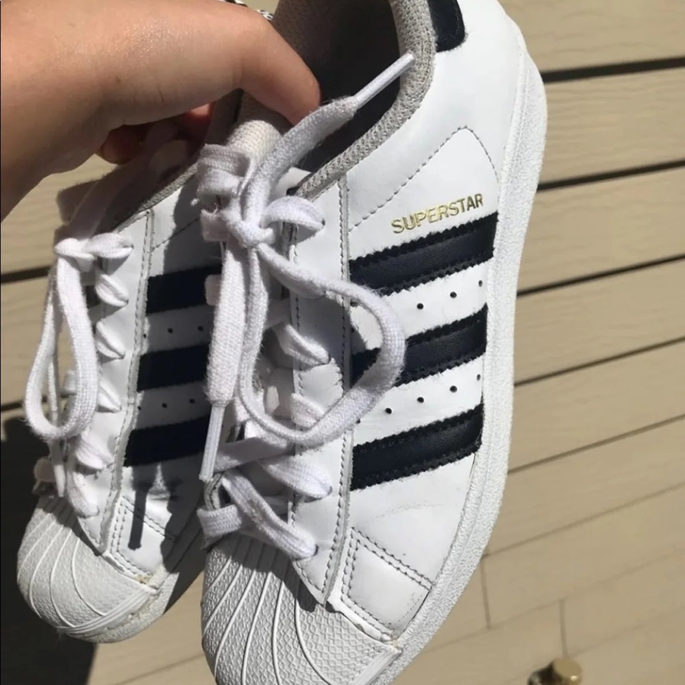 Adidas superstars